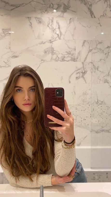 Claire Molin photo 196