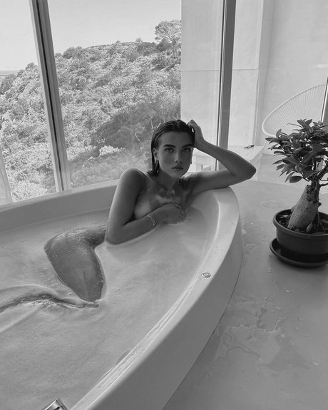 Claire Molin photo 230