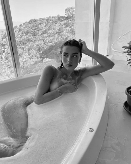 Claire Molin photo 239