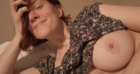 Claire Moulin photo 20