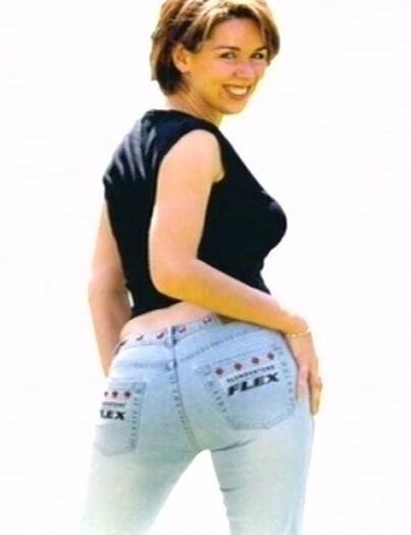 Claire Sweeny photo 20