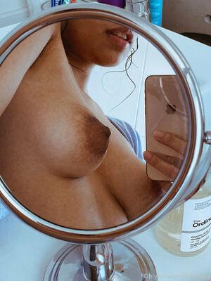Clara Costa photo 7