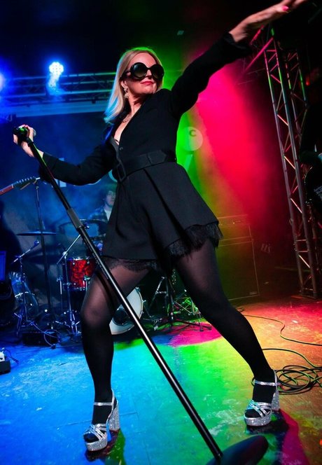 Clare Grogan photo 5