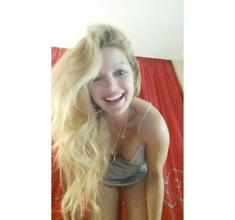 Clare Kramer photo 1