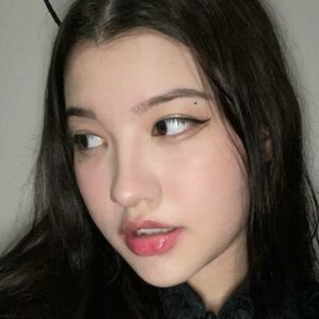 Profile photo of Clarettee