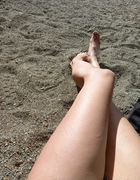 Clarita.feet photo 9