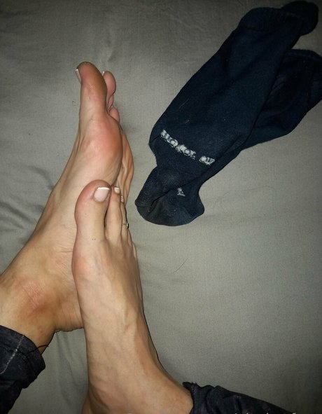 Clarita.feet photo 13