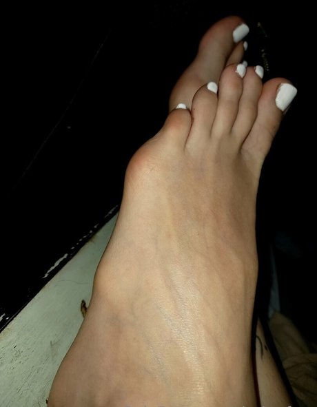 Clarita.feet photo 17