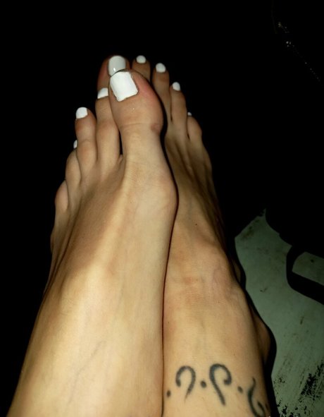 Clarita.feet photo 18
