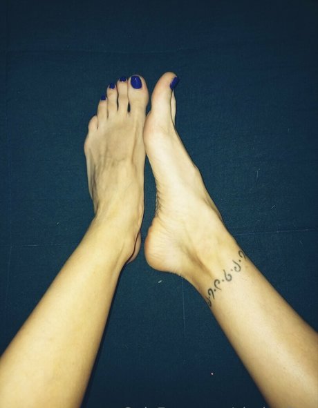 Clarita.feet photo 23