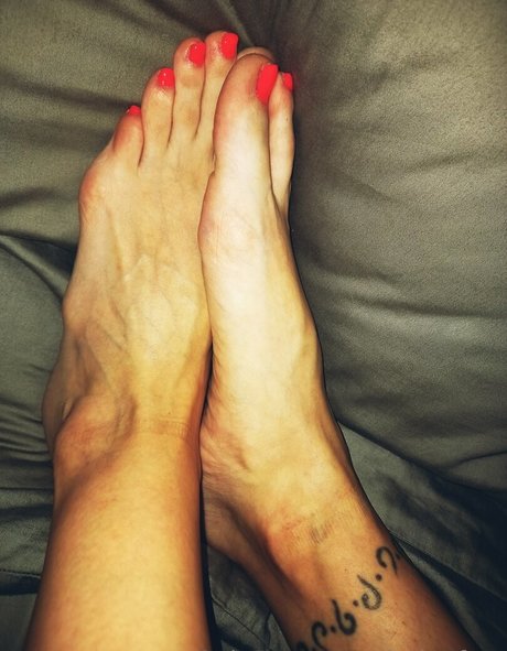 Clarita.feet photo 39
