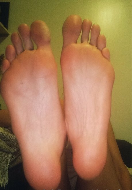 Clarita.feet photo 81