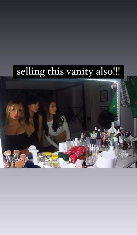 Claudia Conway photo 35