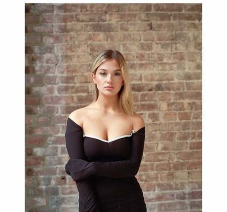 Claudia Conway photo 39