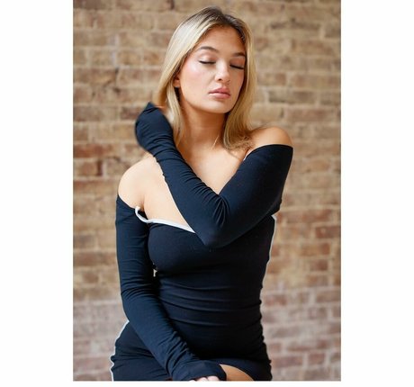 Claudia Conway photo 41