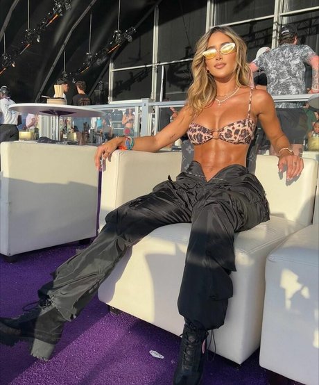 Claudia Sampedro photo 686