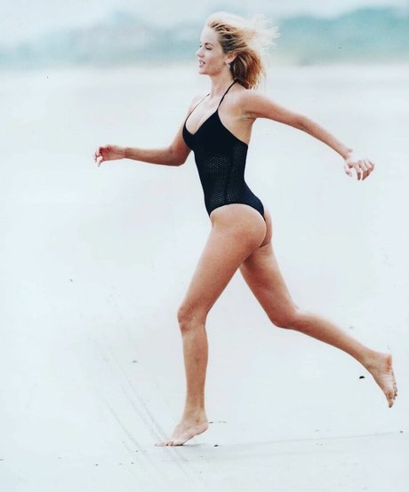 Claudia Silva photo 24