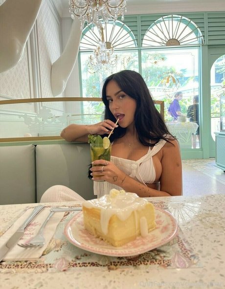 Claudia Tihan photo 141