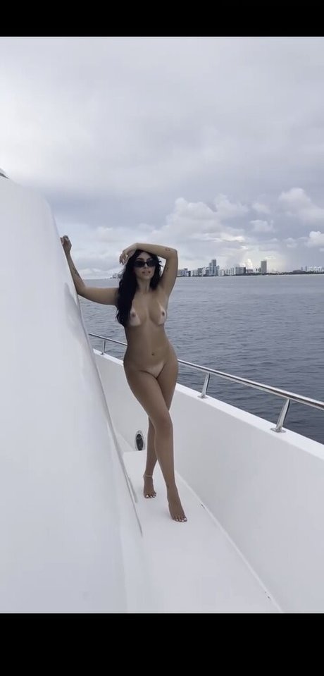 Claudia Tihan photo 217