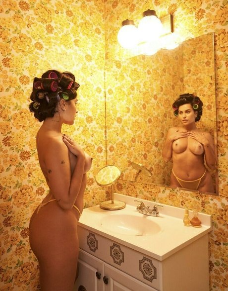 Claudia Tihan photo 269