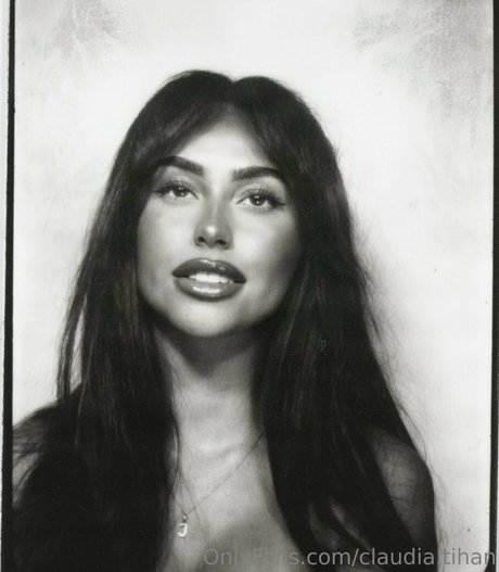 Claudia Tihan photo 274
