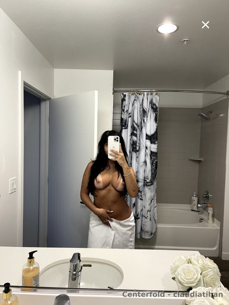 Claudia Tihan photo 370