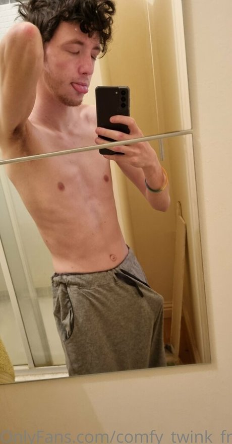 Comfy_twink_free photo 5