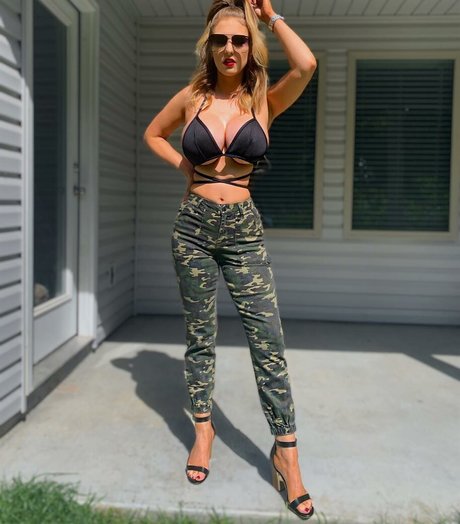 Cori Klein photo 192