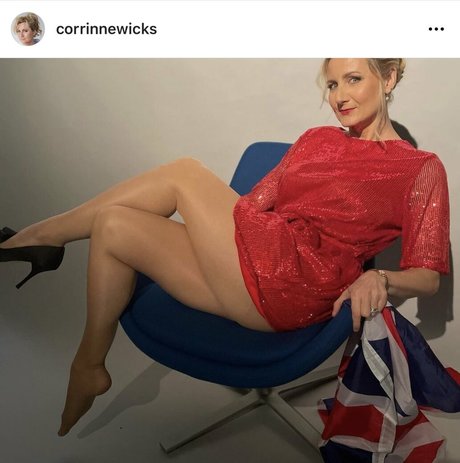 Corrinne Wicks photo 26