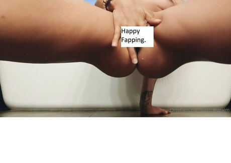 Cortney Palm photo 120