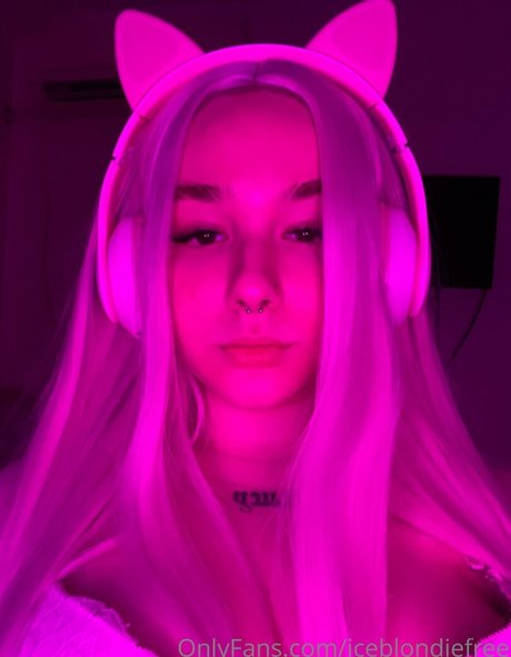 Cosplayfoxyuzumaki photo 347