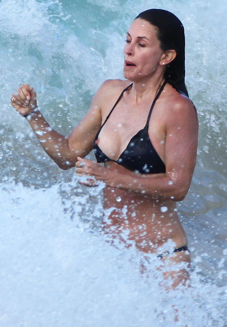 Courteney Cox photo 3