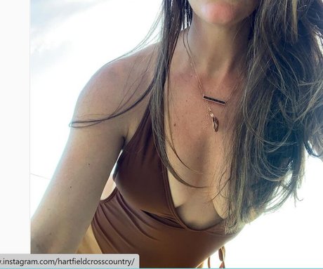 Courtnee Draper photo 1