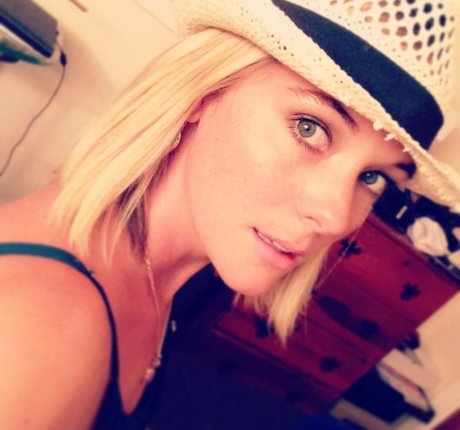 Courtnee Draper photo 10