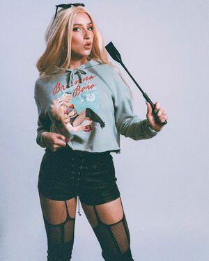 Courtney Miller photo 31