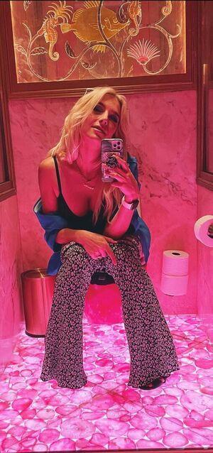 Courtney Miller photo 92