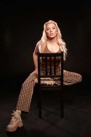Courtney Miller photo 134