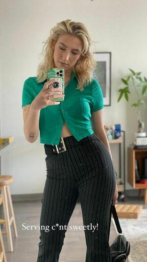 Courtney Miller photo 266