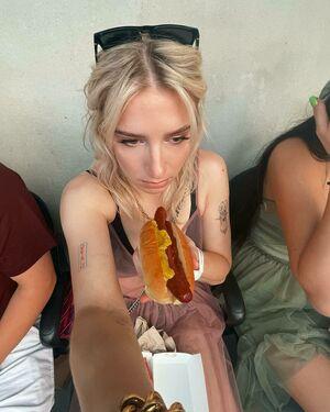 Courtney Miller photo 273