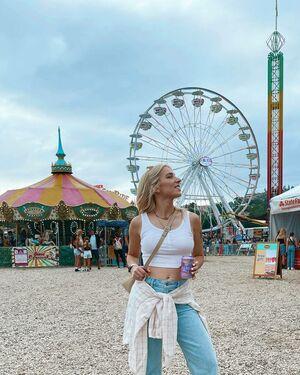Courtney Miller photo 289