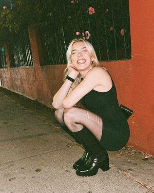 Courtney Miller photo 292
