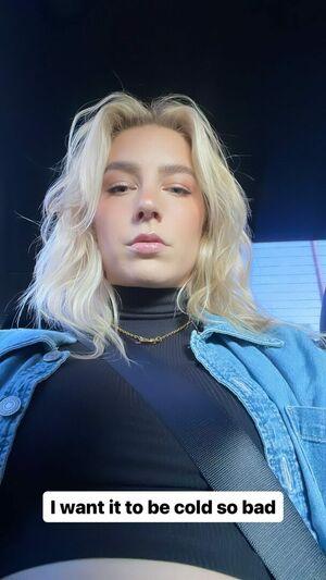 Courtney Miller photo 294