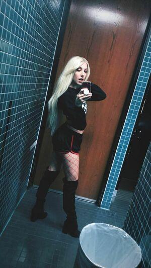 Courtney Miller photo 397
