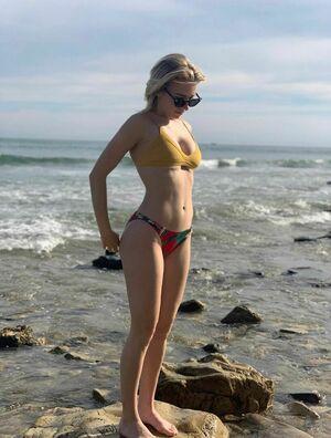 Courtney Miller photo 401