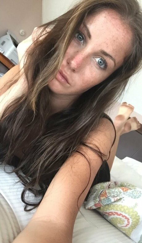 Courtney O'Connell photo 39