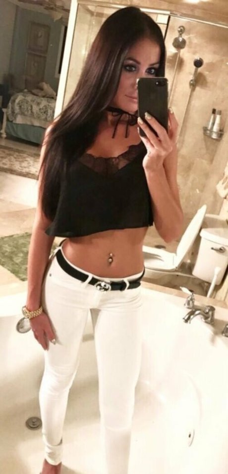 Courtney O'Connell photo 58