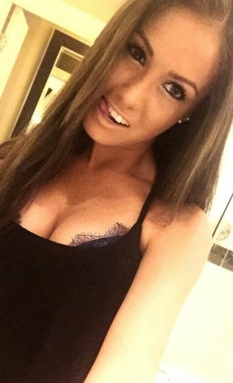 Courtney O'Connell photo 71