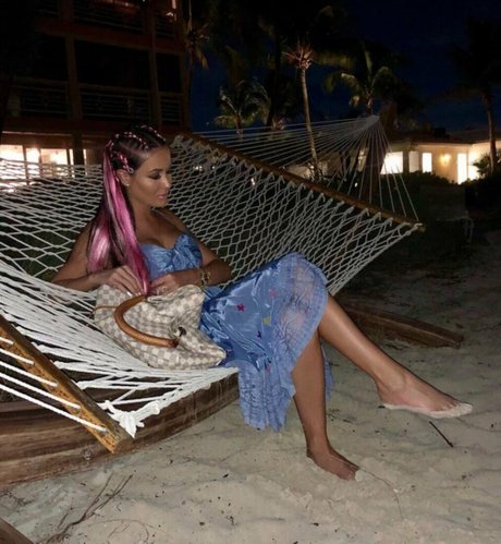 Courtney O'Connell photo 103