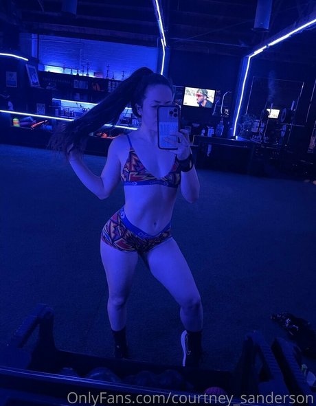 Courtney Sanderson photo 85