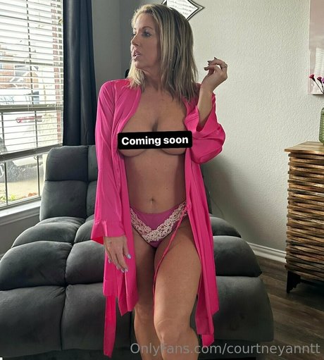 Courtneyanntt photo 222
